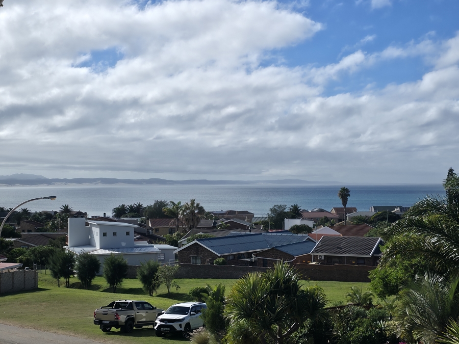 3 Bedroom Property for Sale in Wavecrest Eastern Cape